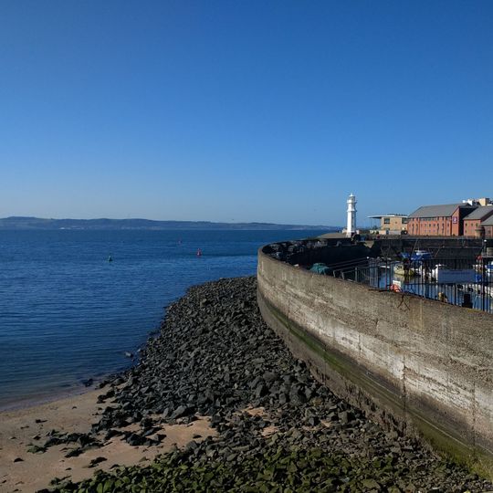 Edinburgh, Newhaven Harbour, Breakwater