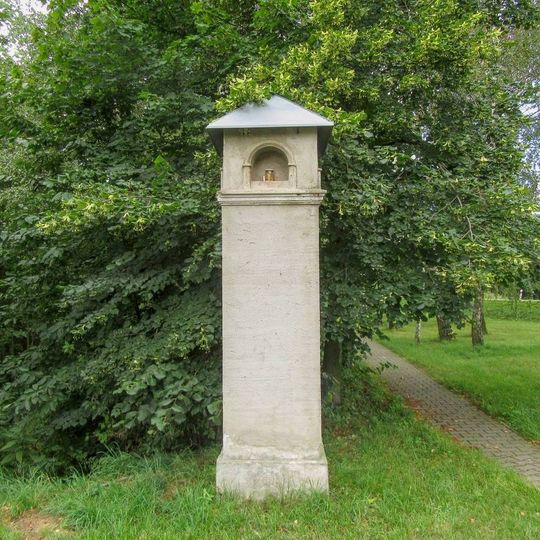 Boží muka v Bystročicích u hřbitova