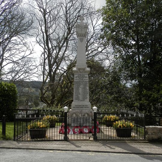Drumnadrochit, Drumnadrochit Bridge, War Memorial