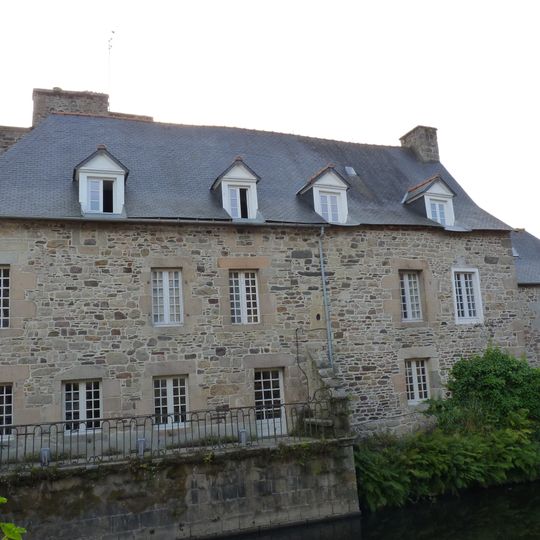 Maison à balcon à Pontrieux