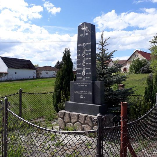 Pomník padlým v Horních Slověnicích