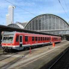 Platform hall of Frankfurt Hauptbahnhof‎