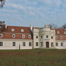 Pałac, Opoczyńska 2 w Rusinowie