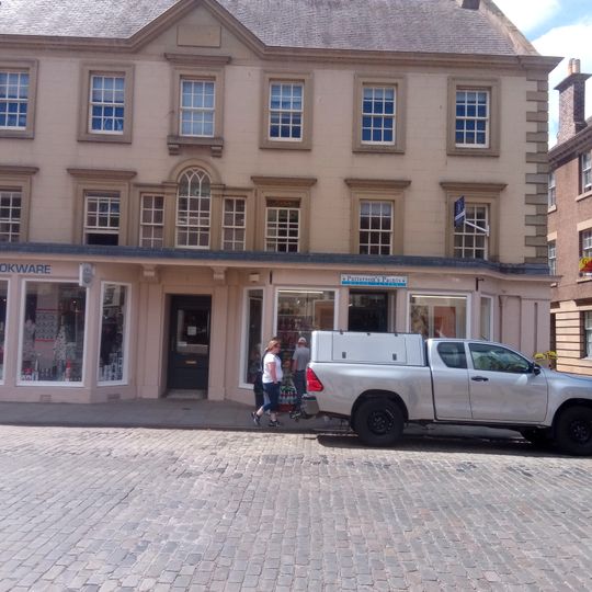 5, 7 Bridge Street, Kelso