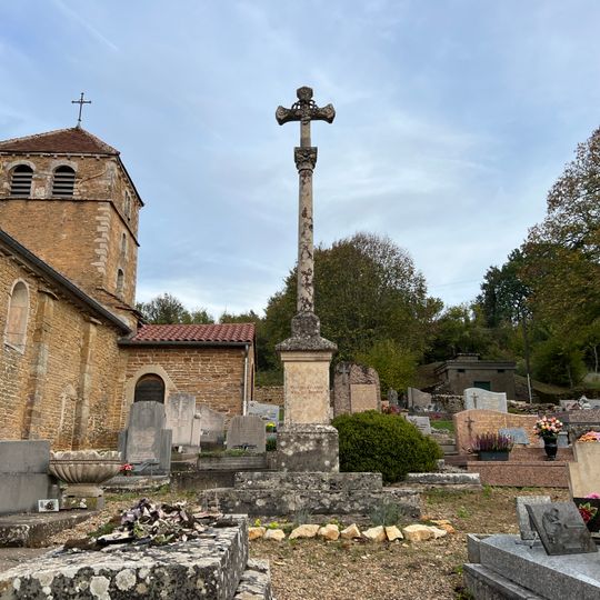Cemetery cross of Grevilly