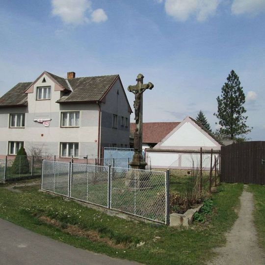 Kříž v zahradě v Borkovicích