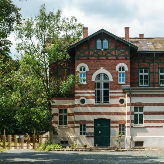 Mietshaus Gustav-Esche-Straße 1