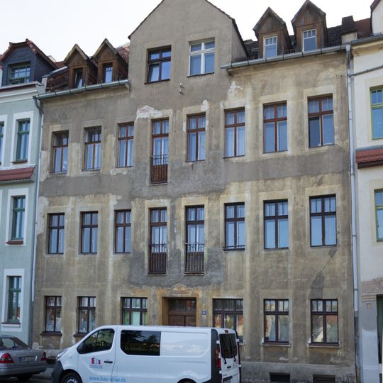 Wohnhaus in geschlossener Bebauung Uferstraße 28