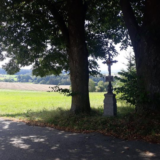 Kříž severovýchodně od Vyklantic