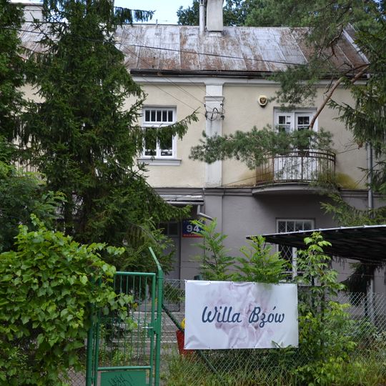 Willa Bzów