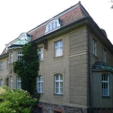 Villa Wutke mit Vorgarteneinfriedung Ludolfingerplatz 5, Welfenallee 2/4