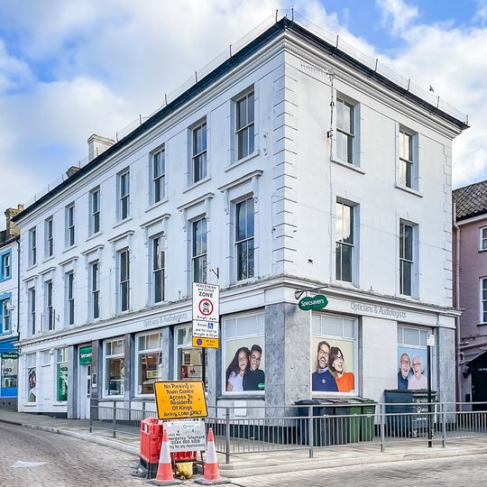 21 And 22, Market Place