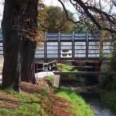 Lávka přes Dibeřský potok z ul. V Kaštanech na stezku podél potoka v Králově Dvoře