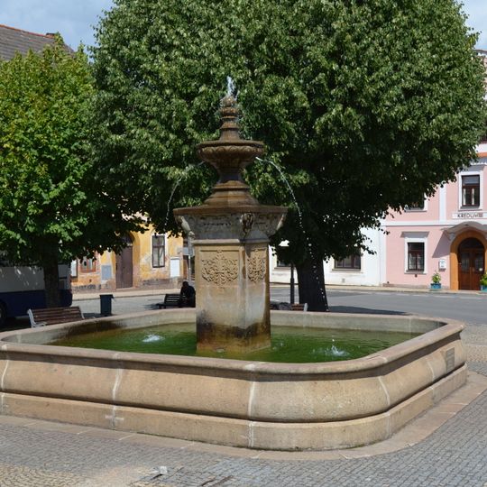 Fountain in Pecka