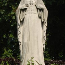 Statue of Sacred Heart of Jesus Christ