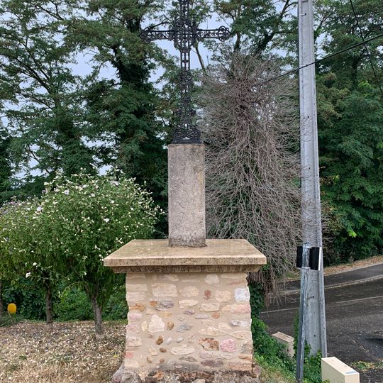 Croix du Vieux-Bourg