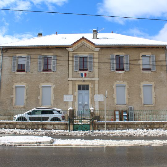Former town hall of Ochiaz