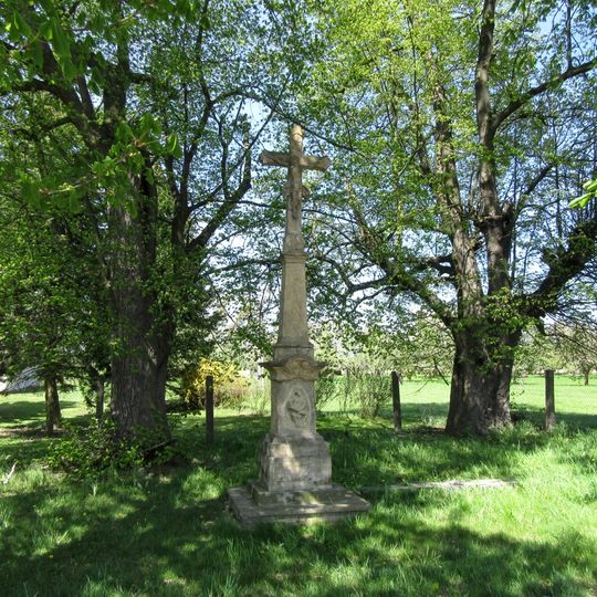 Kamenný kříž v Olomouci-Chválkovicích