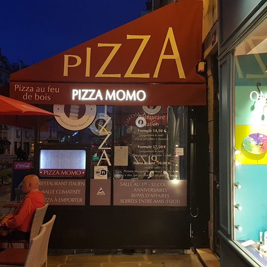 Pizza Momo
