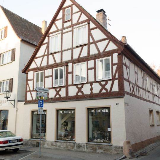 Wohn- und Geschäftshaus