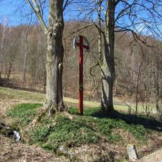 Dřevěný kříž jižně od Štědrákovy Lhoty u silnice (2)