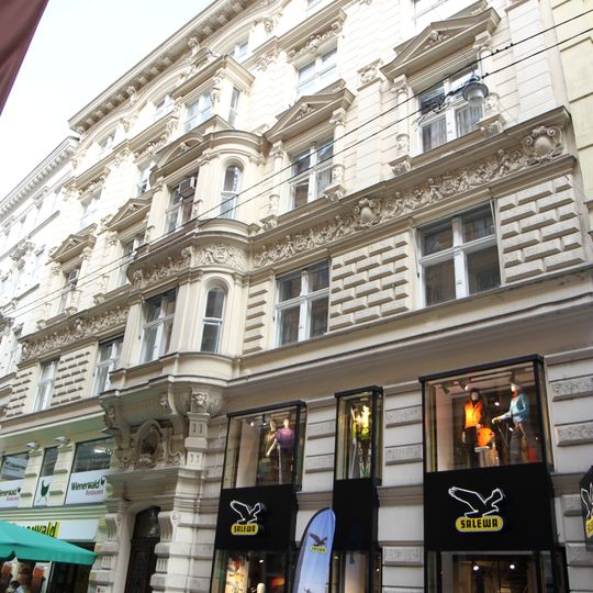 Wohn- und Geschäftshaus