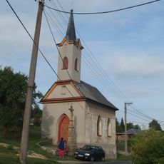 Kříž u kaple v Jestřebíčku