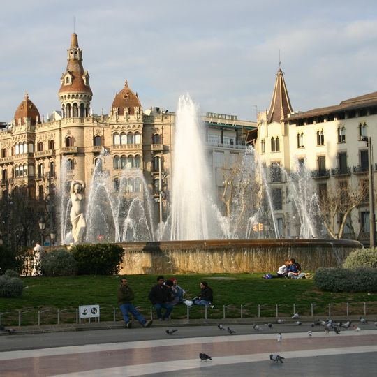 Fonts ornamentals de la plaça Catalunya