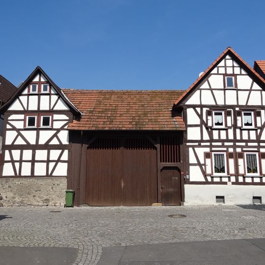 Arnsburger Straße 6