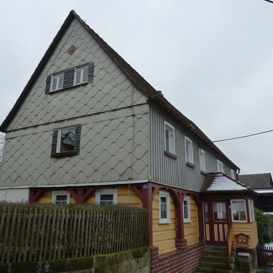 Wohnhaus Alter Schulweg 1