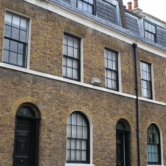 5-11, Aberavon Road E3