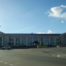 Первая в Ленинградской области шахта, заложенная в 1932 г. для разработки сланцев. В период строительства рудника сюда неоднократно приезжал С.М. Киров (в 1932 и 1934 гг.)