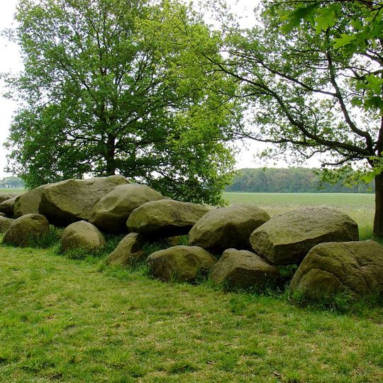 Dolmen D16