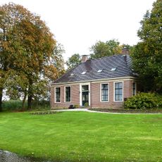 Baron van Asbeckweg 4, Warfhuizen