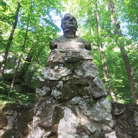 Busta Františka Palackého