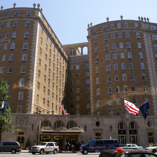 Mayflower Hotel