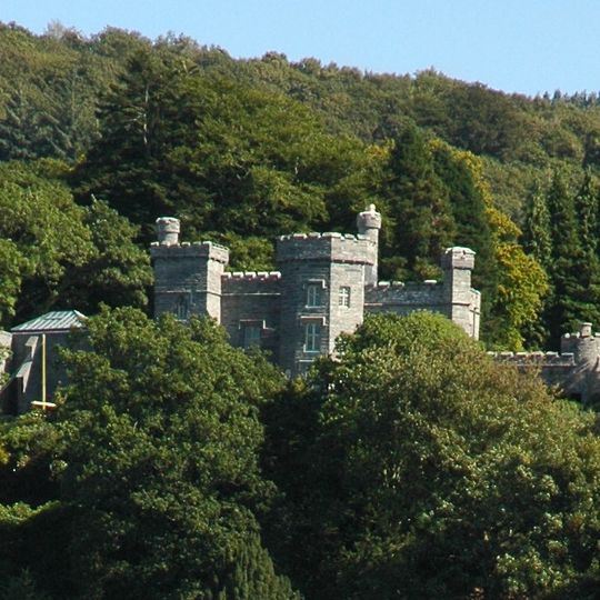 Glandyfi Castle