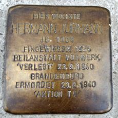 Stolperstein en memoria de Hermann Jurmann