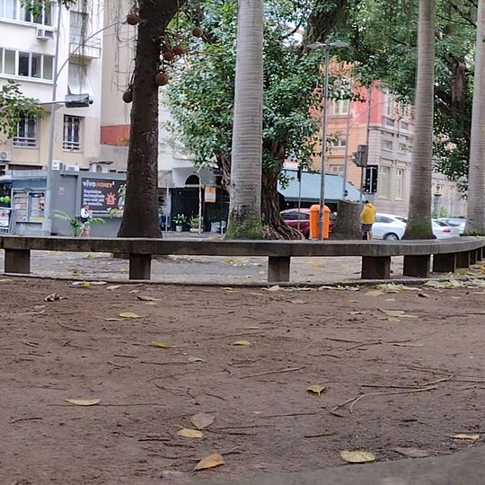 Banco de Burle Marx, Largo do Machado