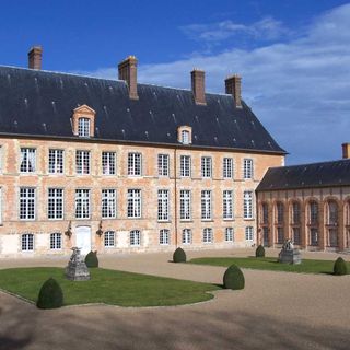 Chateau des Mesnuls