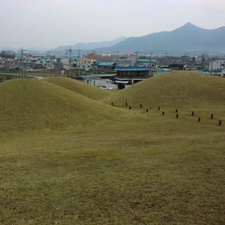Goseong Songhak-dong Tumuli