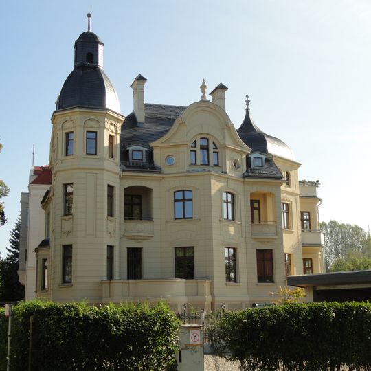 Villa mit Einfriedung und Garten Biesnitzer Straße 36