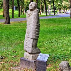 Чалавек, які падымаецца з каленяў