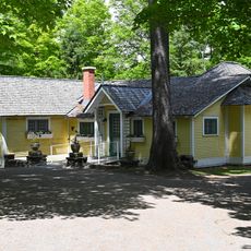 Kingswood, Kingswood Cottage