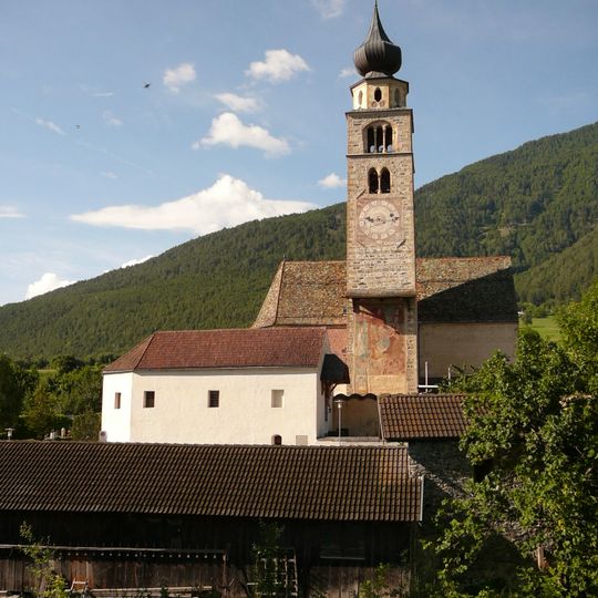 St. Pancraz mit Friedhof