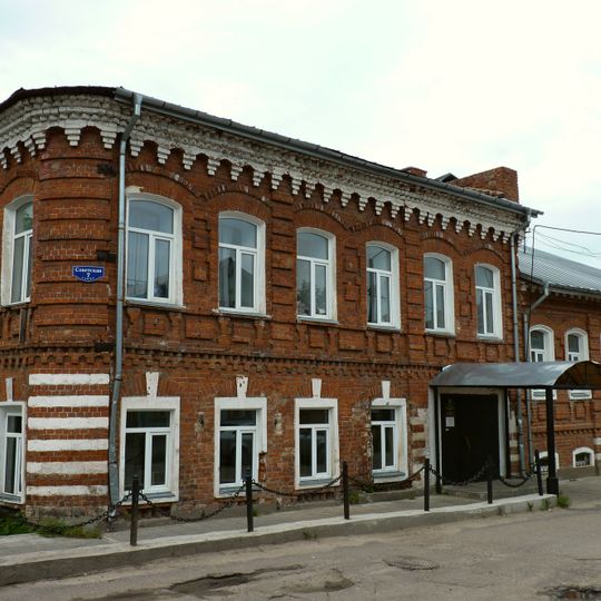 Дом Устинова