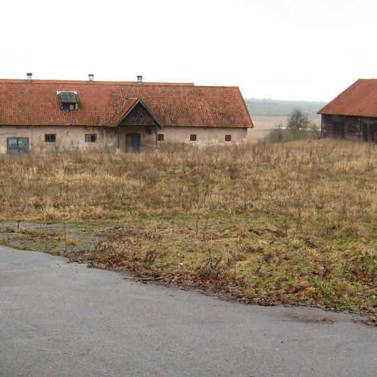 Zespół dworski i folwarczny