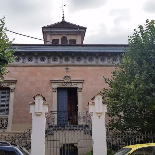 Torre Sacrest al carrer Bisbe Vilanova, 4