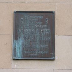 Commemorative plaque to Joseph Lister (dwelling & workplace)