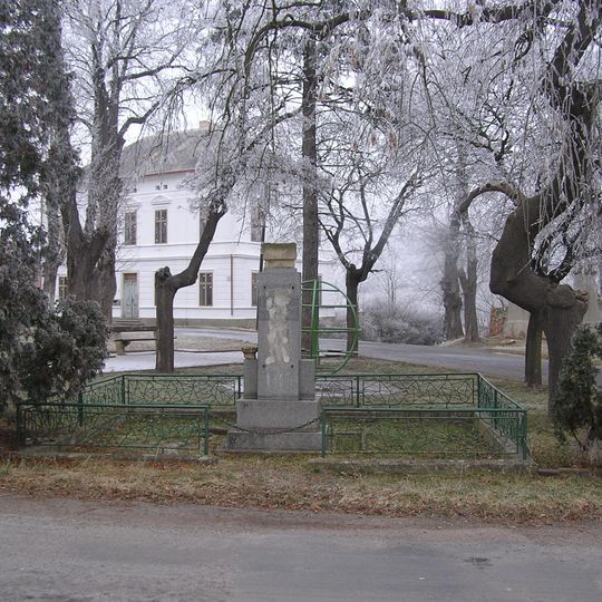 Památník navrácení půdy v Soběchlebech